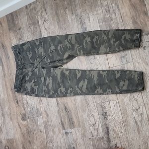 American Eagle High-Waisted Next Level Stretch Cameo Joggers 10 regular